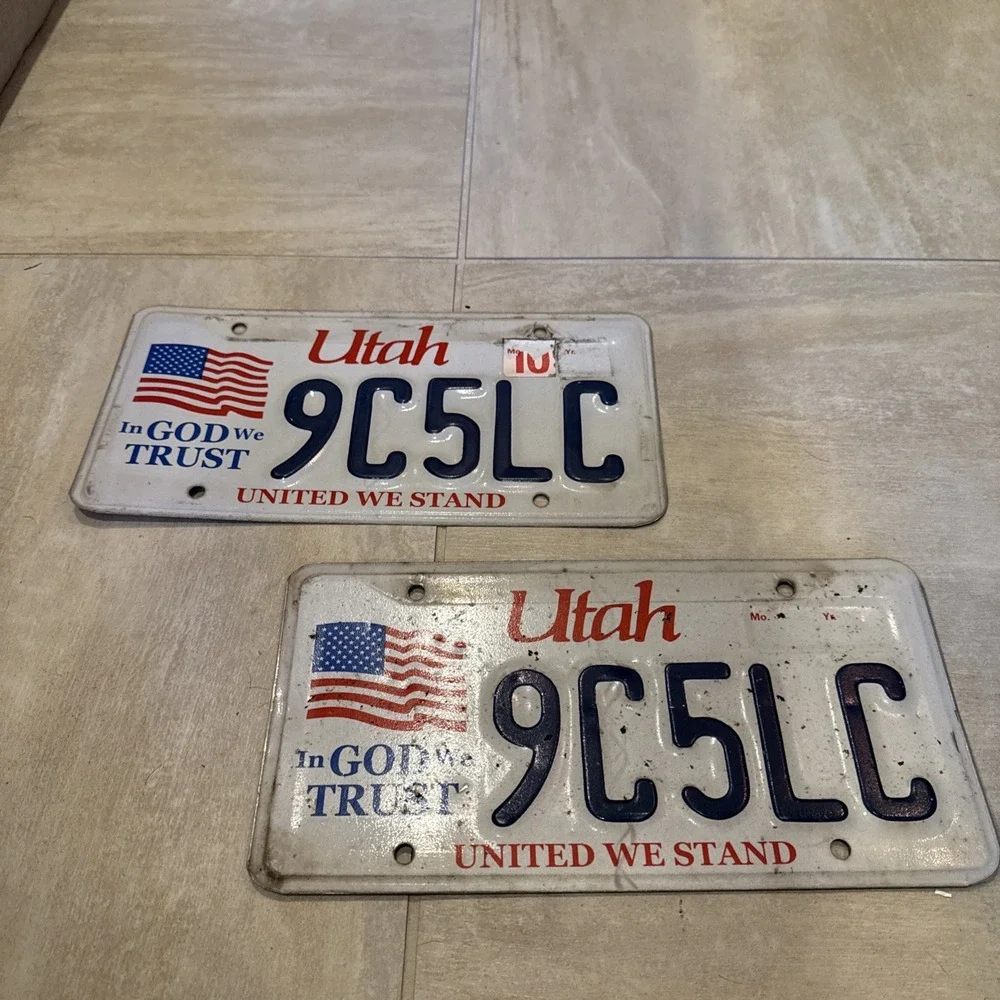 Expired Utah United We Stand‎ In God We Trust Set Pair of License Plates 9C5LC
